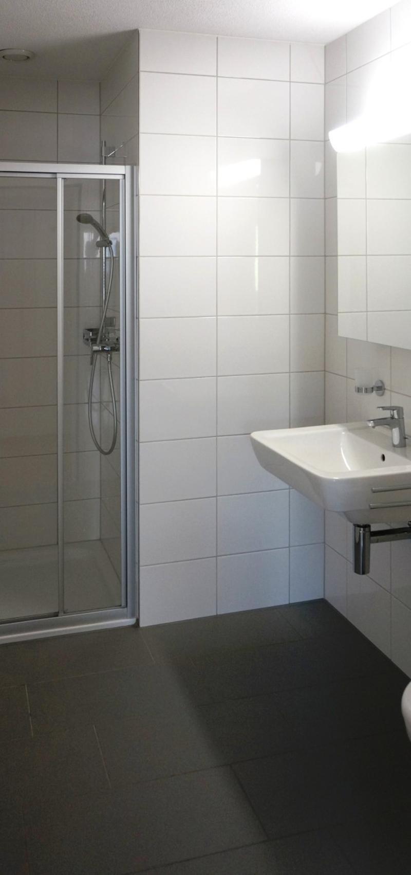 Badezimmer mit Dusche