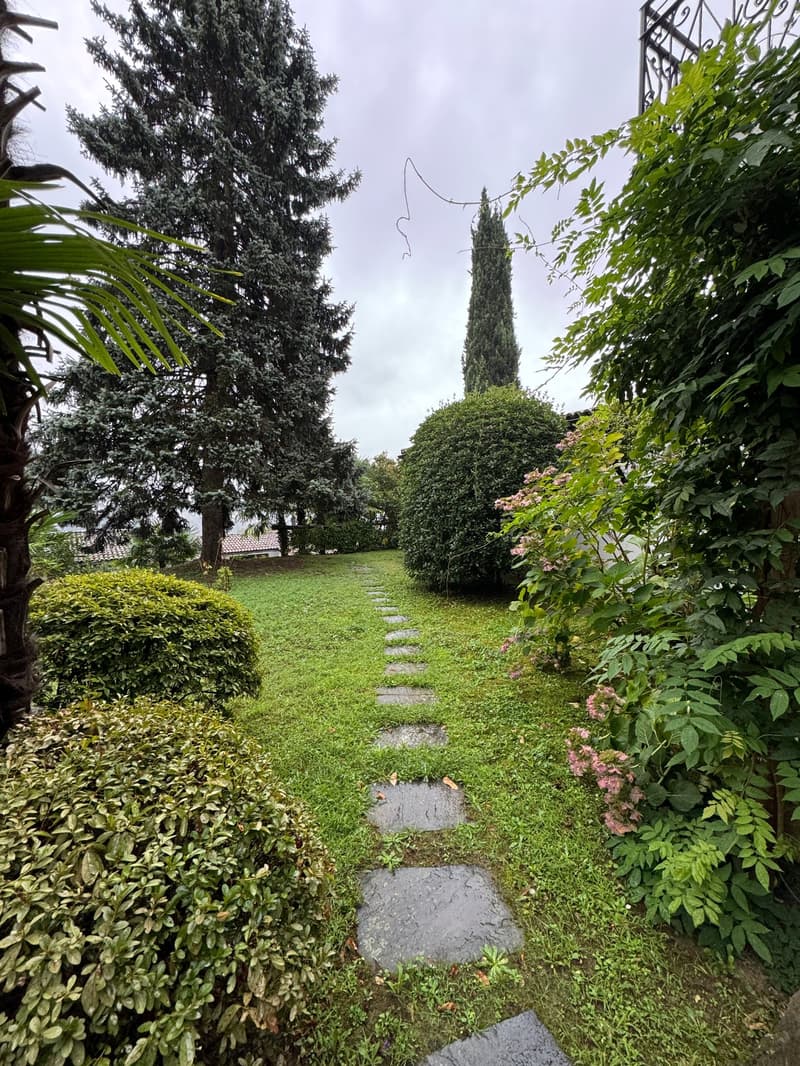 Belle villa dans un quartier calme avec vue sur le lac (4)