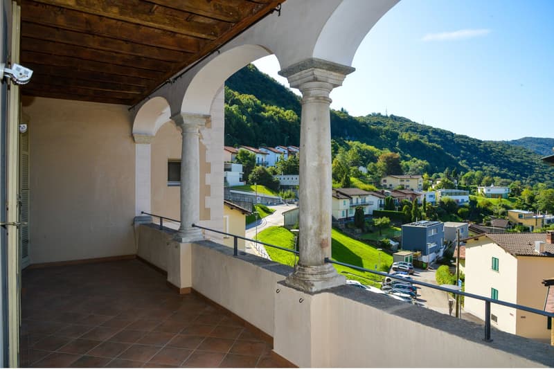 Schönes 5.5-Zimmer-Apartment in einem historischen Haus in Carabbia (8)