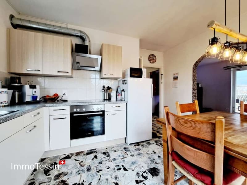 Einzigartige Gelegenheit Haus mit 2 Wohnungen und großem Grundstück 19