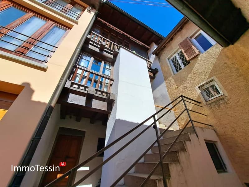 Charmantes Dorfhaus mit 3 Apartments Ideale Investition oder Familienresidenz 1