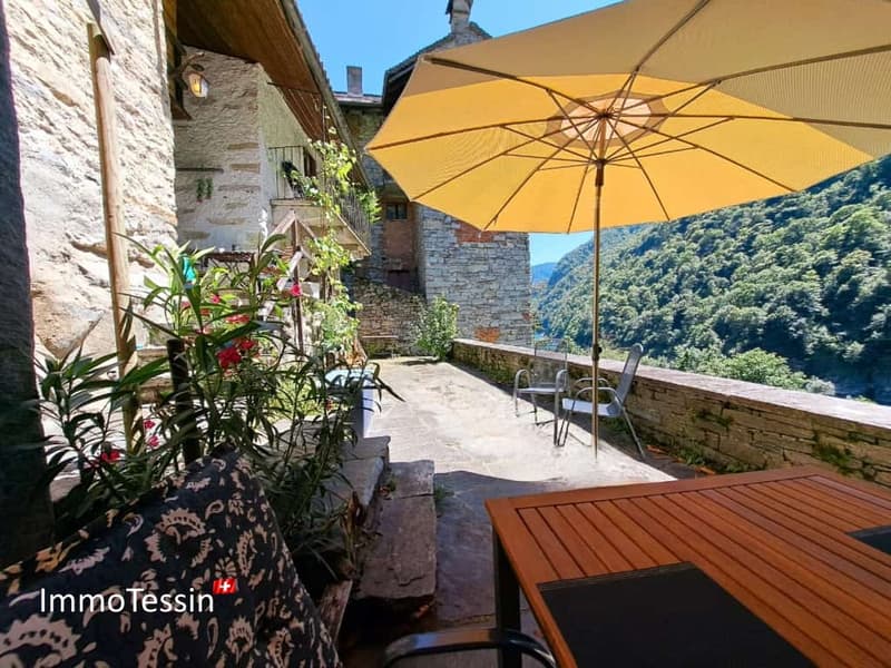Ein kleines Paradies zwischen Stein und Wasser 13