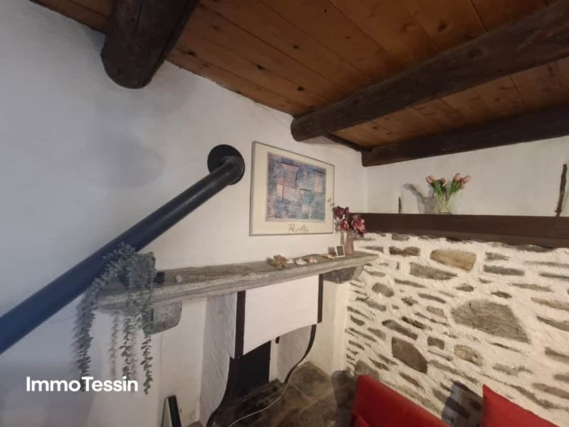 Charmantes, renoviertes 3-Zimmer-Dorfhaus im historischen Zentrum von Intragna 4