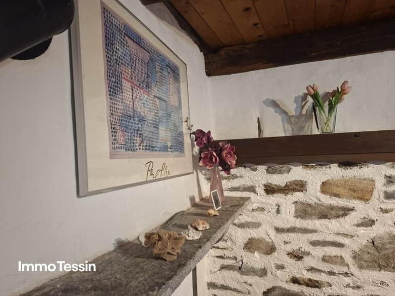 Charmantes, renoviertes 3-Zimmer-Dorfhaus im historischen Zentrum von Intragna 12