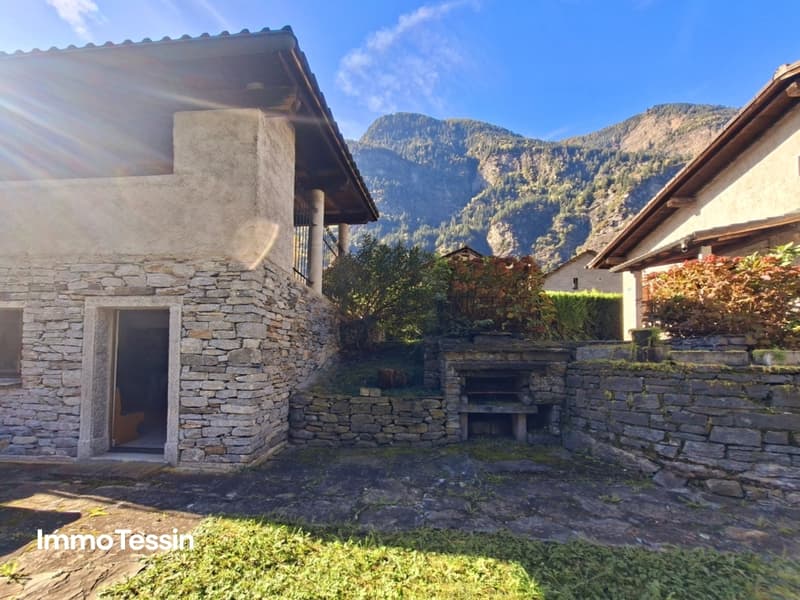 Ausnahmeparadies auf der einzigen bewohnten Insel im Tessin leben 214