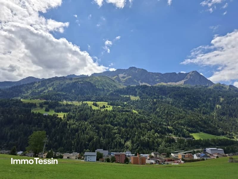Zauberhaftes Ferien-Chalet mit edlem Holzwerk und Einliegerwohnung an gut besonnter Alleinlage 2