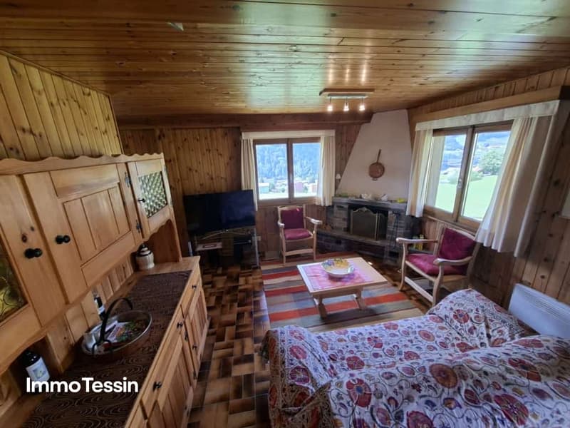 Zauberhaftes Ferien-Chalet mit edlem Holzwerk und Einliegerwohnung an gut besonnter Alleinlage 5