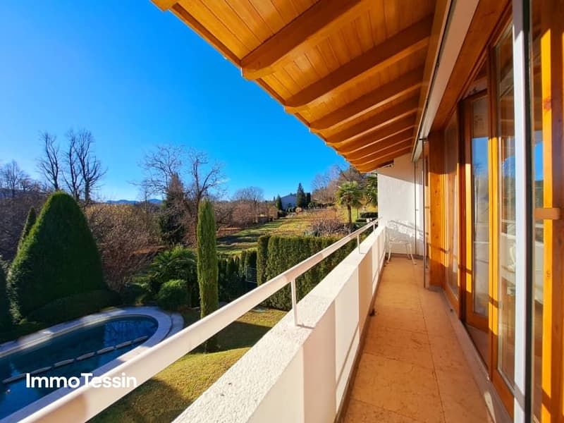 Grosszügige Villa mit idyllischer Lage und großem Pool 21