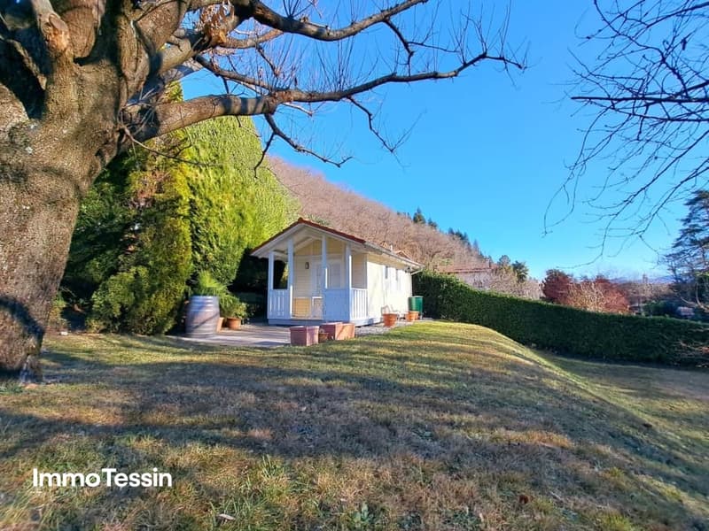 Grosszügige Villa mit idyllischer Lage und großem Pool 29