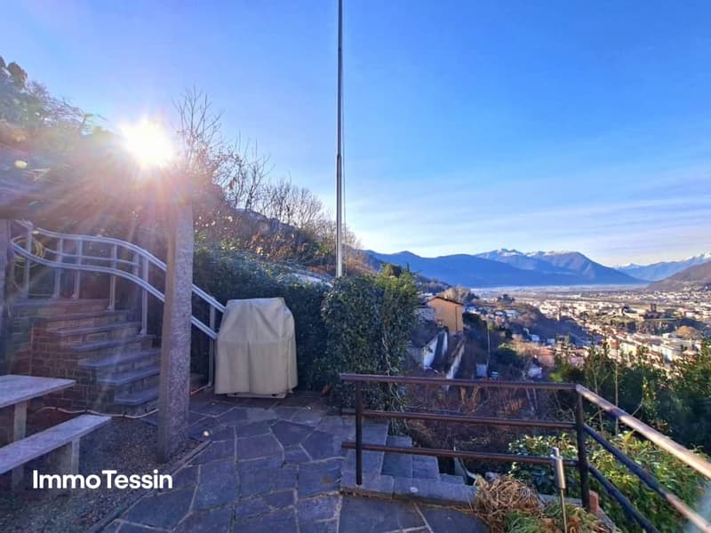 Exklusive Villa mit Bauland und traumhaftem Blick auf die drei Burgen von Bellinzona 104