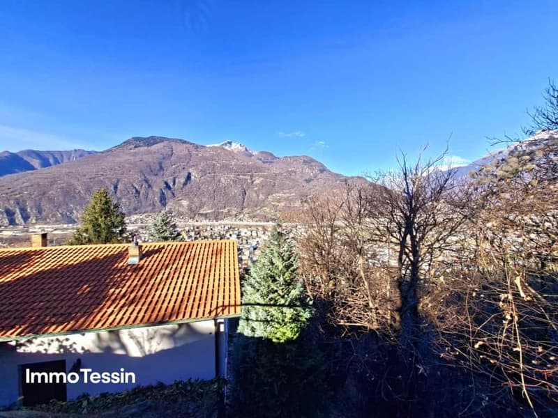 Exklusive Villa mit Bauland und traumhaftem Blick auf die drei Burgen von Bellinzona 100