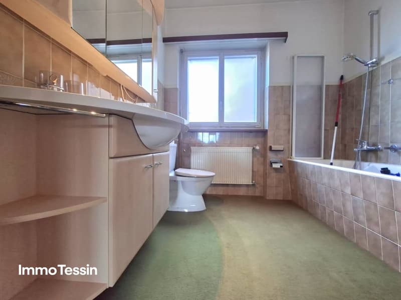 Exklusive Villa mit Bauland und traumhaftem Blick auf die drei Burgen von Bellinzona 13