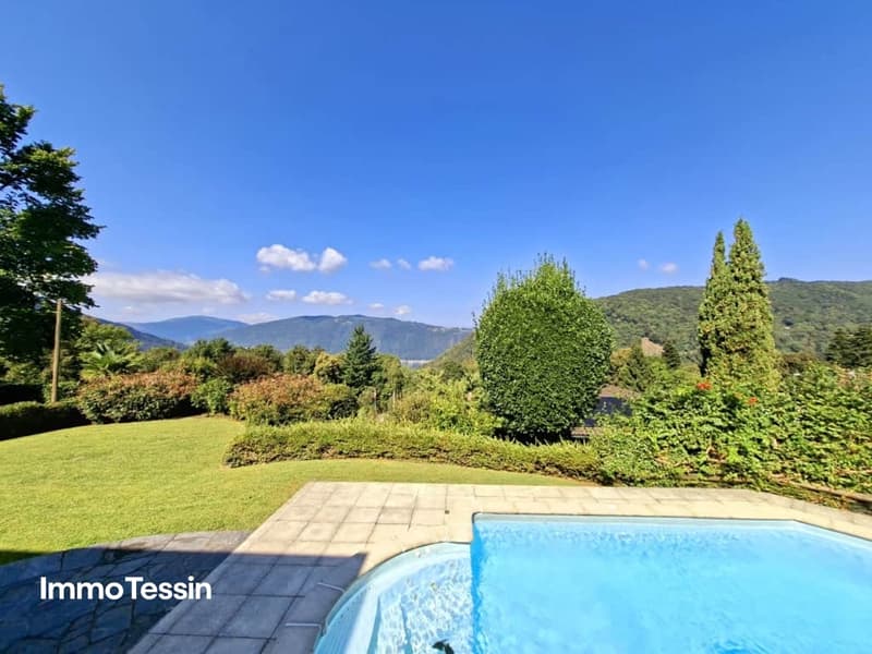 Exklusive Villa mit Pool und Privatem Zugang 18