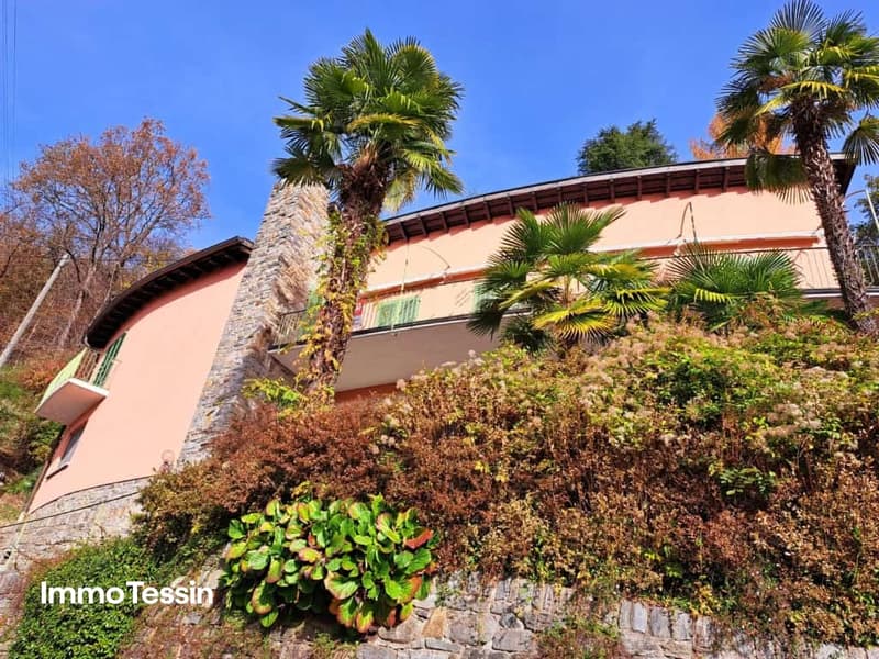 Exklusive Villa mit Panoramablick und zeitlosem Charme 117