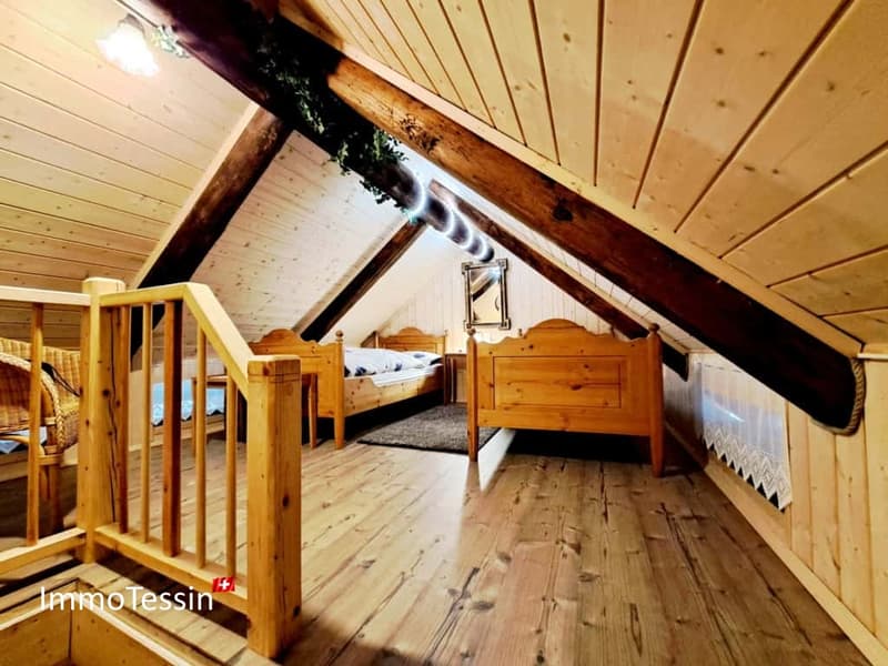 Rustico Rarität mitten in den Bergen in einem typischen Weiler 1