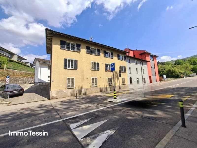 Attraktives Renditeobjekt 3 von 4 Wohnungen in einem 4Parteienhaus mit zusätzlicher Parzelle und privaten Parkplätzen 310