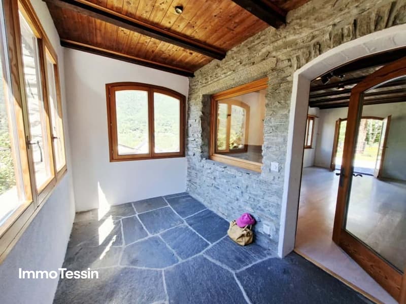 4.5 Zimmer Tessinerhaus mit Einliegerwohnung an dominanter Lage 07