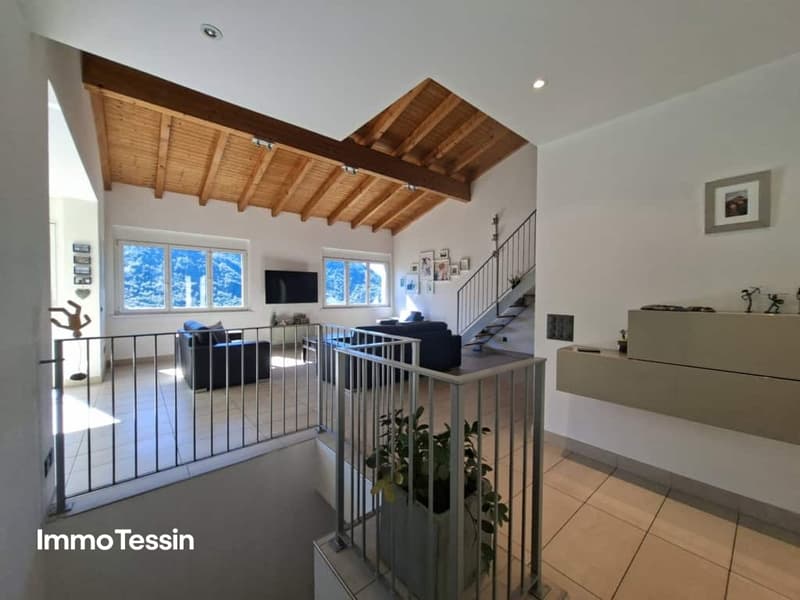 Elegantes und sehr gepflegtes Einfamilienhaus mit traumhafter 180Grad Seesicht, optimaler Raumaufteilung, Garten und mehreren Parkmöglichkeiten 14