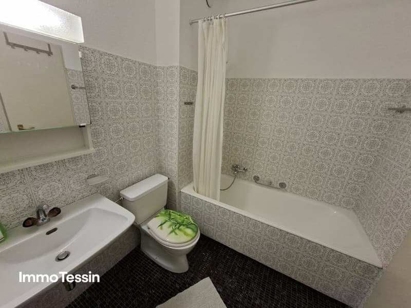 Tolle Ferienwohnung in zentraler Top-Lage mit atemberaubender Seesicht, Indoor-Pool und Parkplatz 10