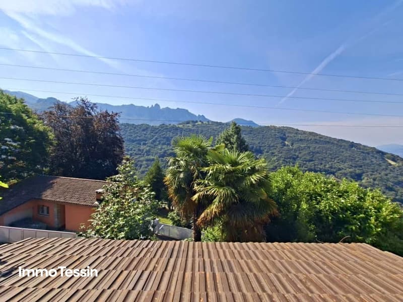 Rückzugsort mit traumhaftem Blick auf Lugano und die umliegende Region 16