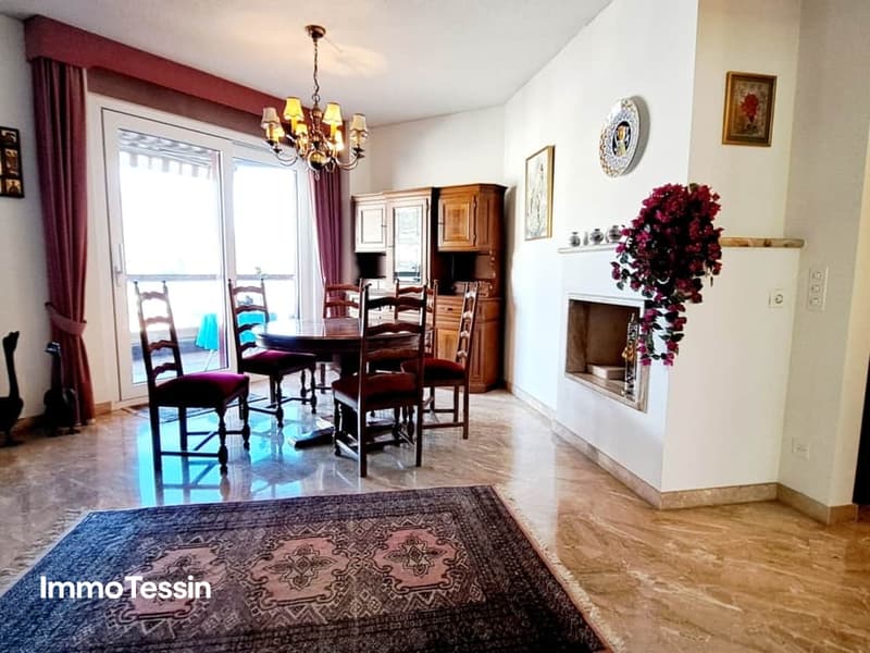 GELEGENHEIT Luxuswohnung an top Lage mit Pool Seesicht über Lugano auf den Lago Lugano 4