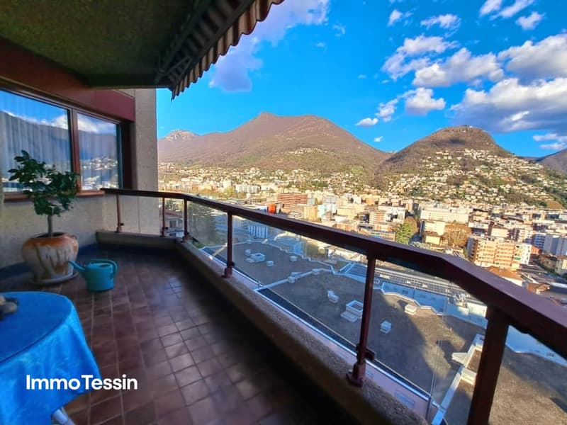 GELEGENHEIT Luxuswohnung an top Lage mit Pool Seesicht über Lugano auf den Lago Lugano 5