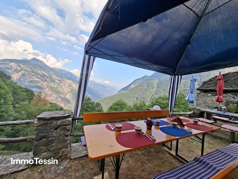 Charaktervolles Rustico in spektakulärer Aussichtslage auf einer authentischen Tessiner Alp im oberen Maggiatal 5