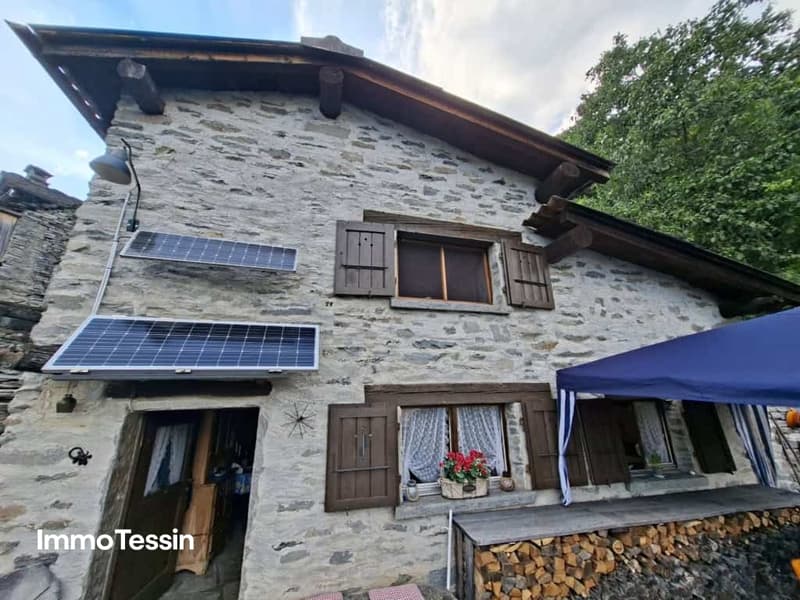 Charaktervolles Rustico in spektakulärer Aussichtslage auf einer authentischen Tessiner Alp im oberen Maggiatal 2