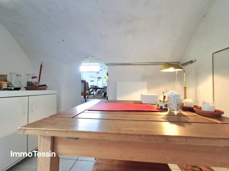 großzügige Liegenschaft mit zwei Rustici und separatem Atelier 6