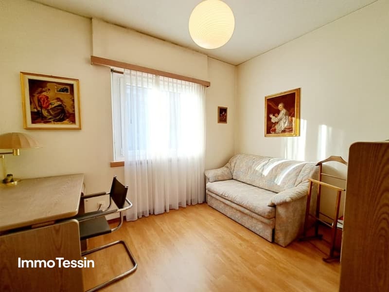 GELEGENHEIT Luxuswohnung an top Lage mit Pool Seesicht über Lugano auf den Lago Lugano 9