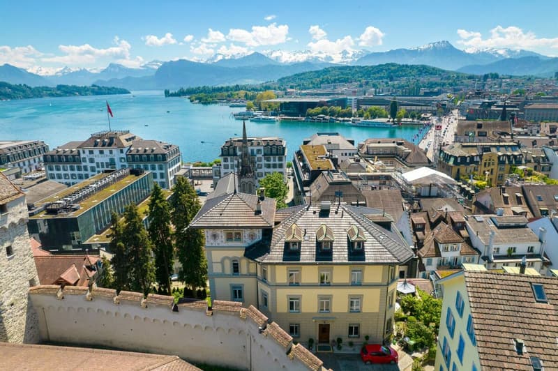 Historic Jewel in the Heart of Lucerne (2)