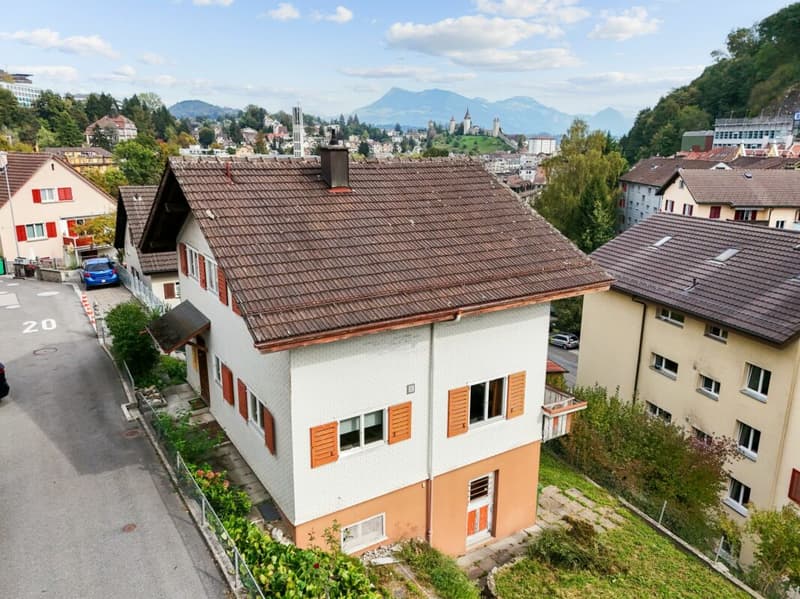 Freistehendes Einfamilienhaus (2)
