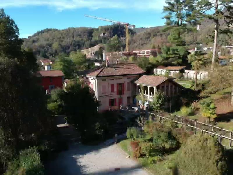 Villa ottocentesca di pregio 4 locali a Tresa Monteggio (16)
