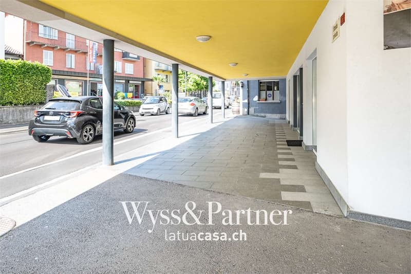 Tenero - practical commercial space in the center (3)