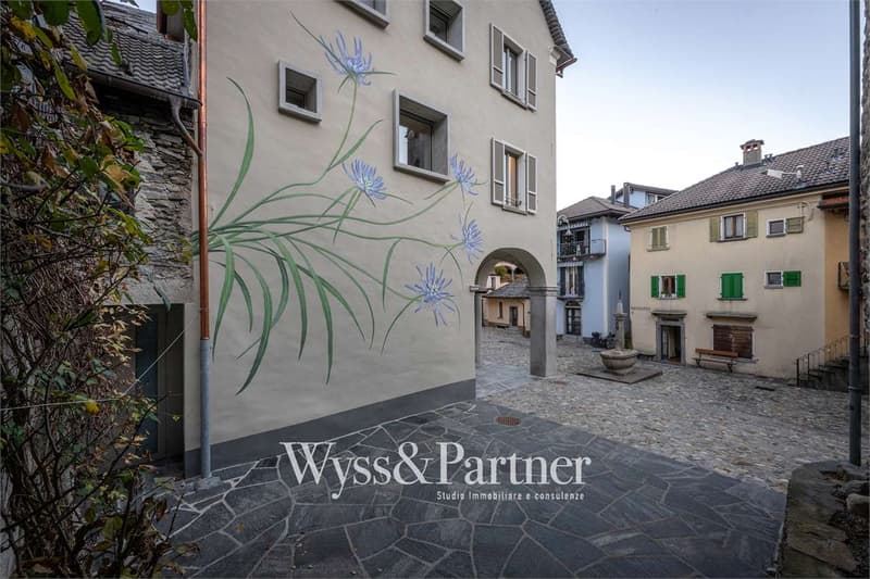 Small bar on two floors for rent in the picturesque square of Intragna (8)