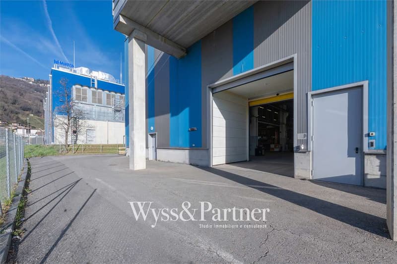 Agno - spacious commercial space (9)