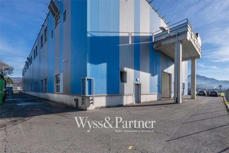 Agno - spacious commercial space (11)