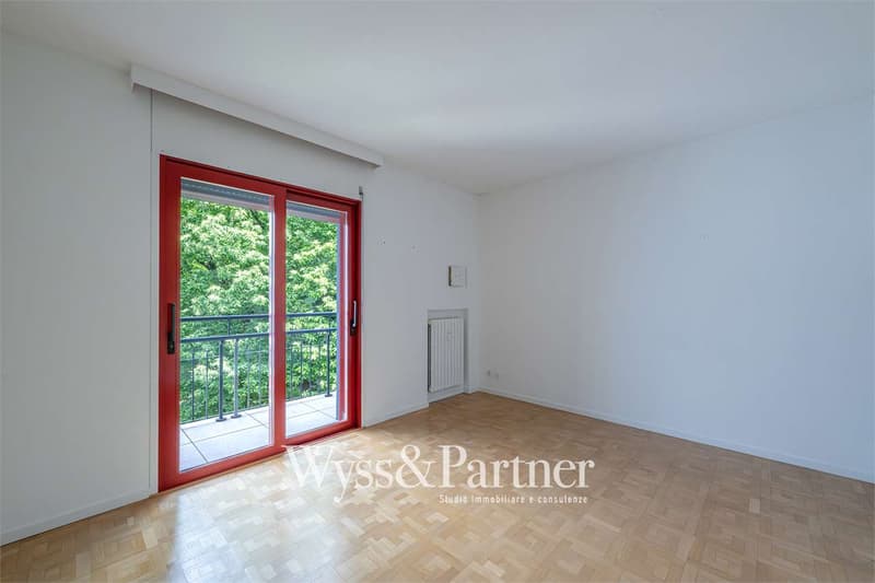 4.5 rooms renovated apartment in Lugano with terrace, 2 bathrooms and parking (6)
