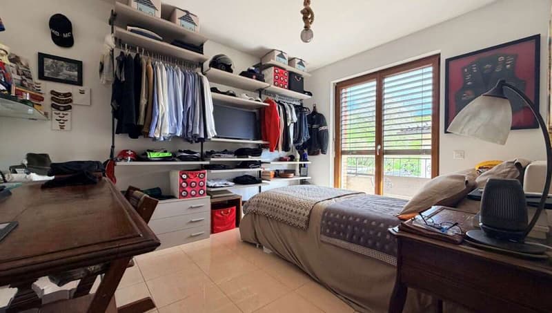 Bioggio - geräumiges 4,5-Zi-Wohnung mit Seeblick (7)
