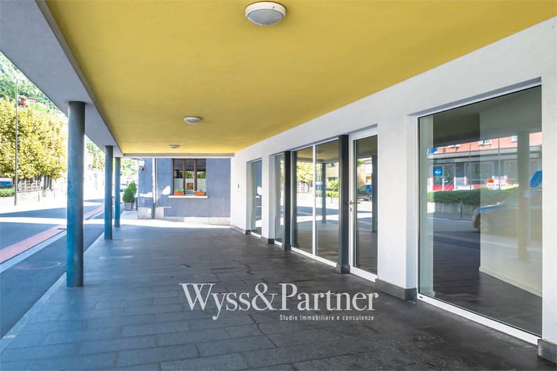 Praktischer Gewerberaum in Tenero Stadtzentrum (1)