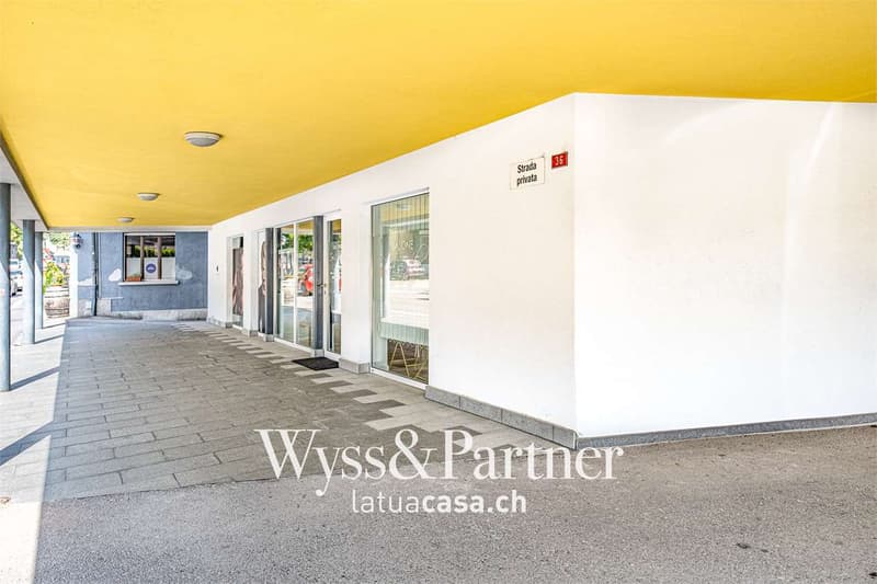 Praktischer Gewerberaum in Tenero Stadtzentrum (2)