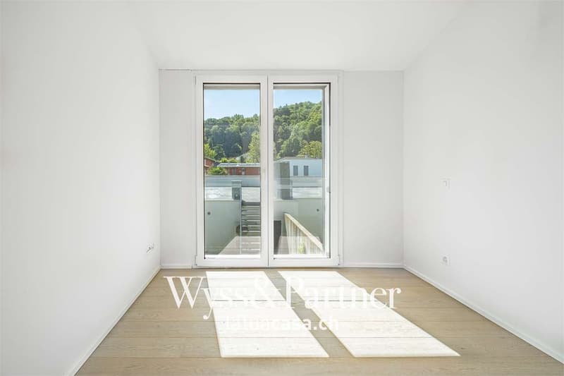 Caslano, 4,5-Zimmer-Duplex in Reihenhaus (7)