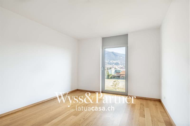 Rancate, bright and modern 4.5 rooms (8)