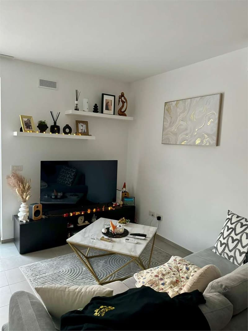 Appartement moderne dans un quartier calme et panoramique (3)