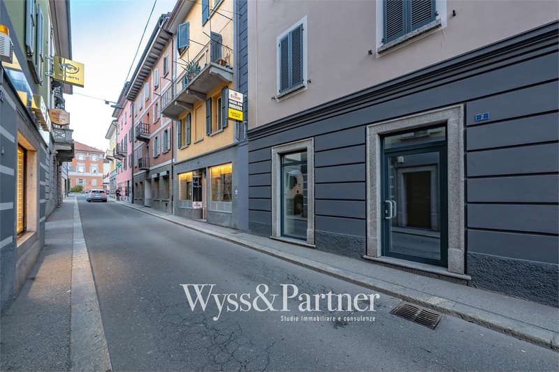 Biasca - Moderno locale commerciale (1)