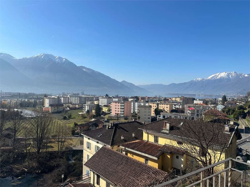 Gordola - Single-family house in raw state with splendid lake view (2)