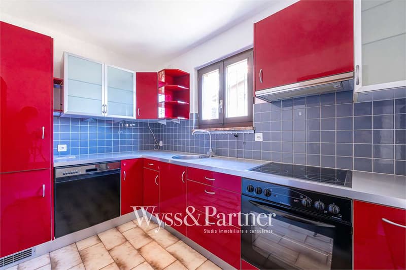 Agarone - Charming house on three levels with private garden and pool (3)