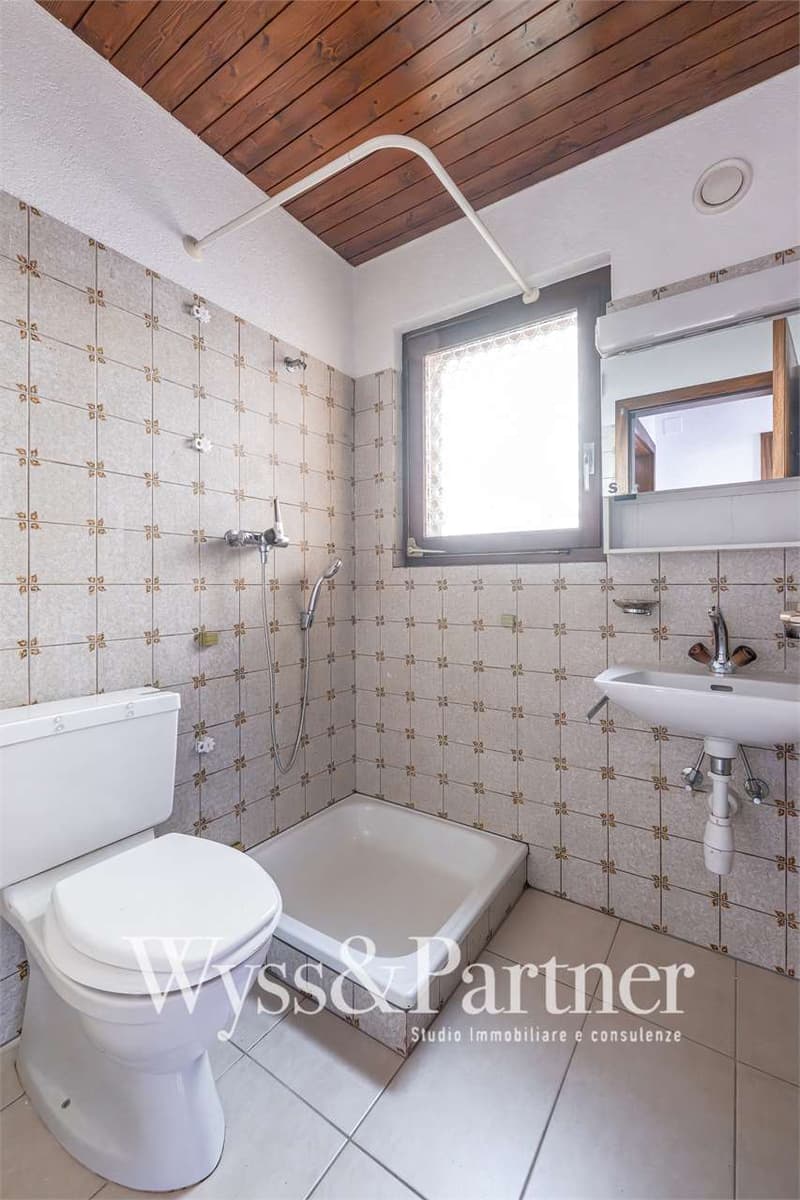 Agarone - Charming house on three levels with private garden and pool (4)