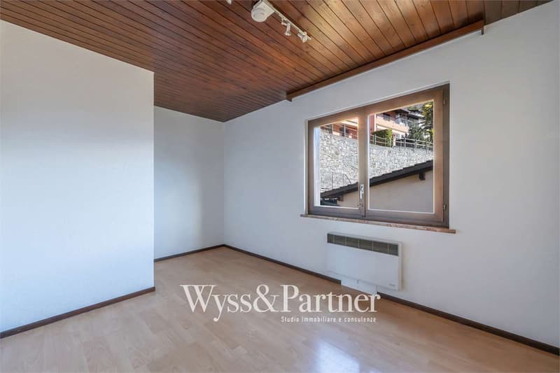Agarone - Charming house on three levels with private garden and pool (7)