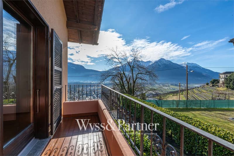Agarone - Charming house on three levels with private garden and pool (13)
